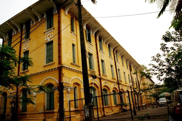 truong110614 19 Cùng nhìn qua 10 ngôi trường có kiến trúc đẹp nhất Việt Nam