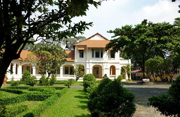 truong110614 4 Cùng nhìn qua 10 ngôi trường có kiến trúc đẹp nhất Việt Nam