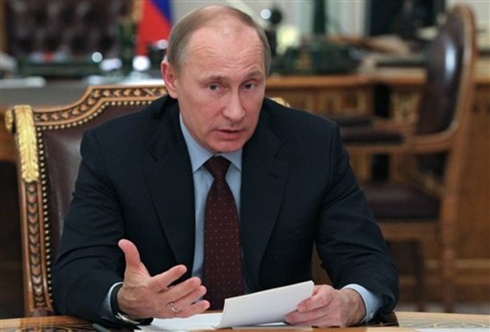 putin 490 1367053113 500x0 Tổng thống Nga Vladimir Putin cấm quan chức Nga gửi tiền ở nước ngoài