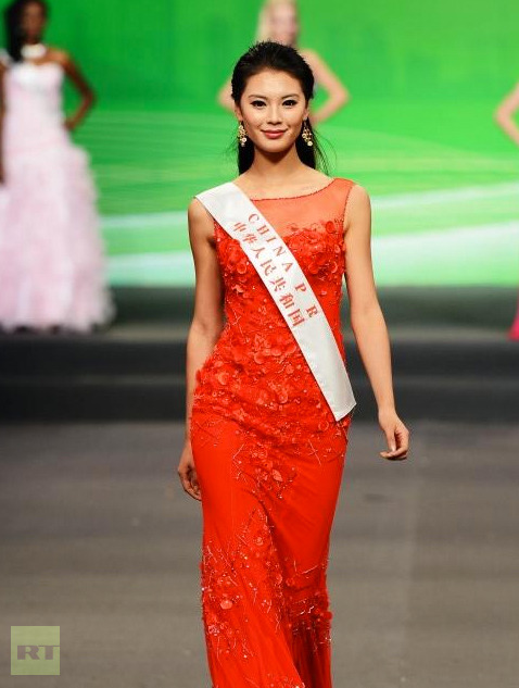 33335d5a9b9ebb0a2297b44fadd6dca5 Cận cảnh nhan sắc của tân Miss World 2012   Vu Văn Hà