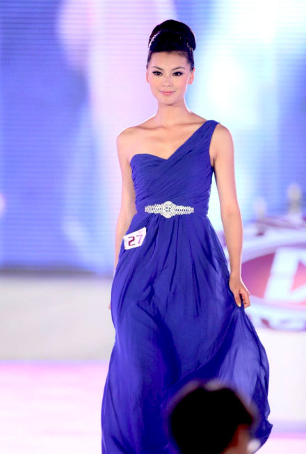 b2e822a61f73a4f3f37fbd2c7200f34f Cận cảnh nhan sắc của tân Miss World 2012   Vu Văn Hà